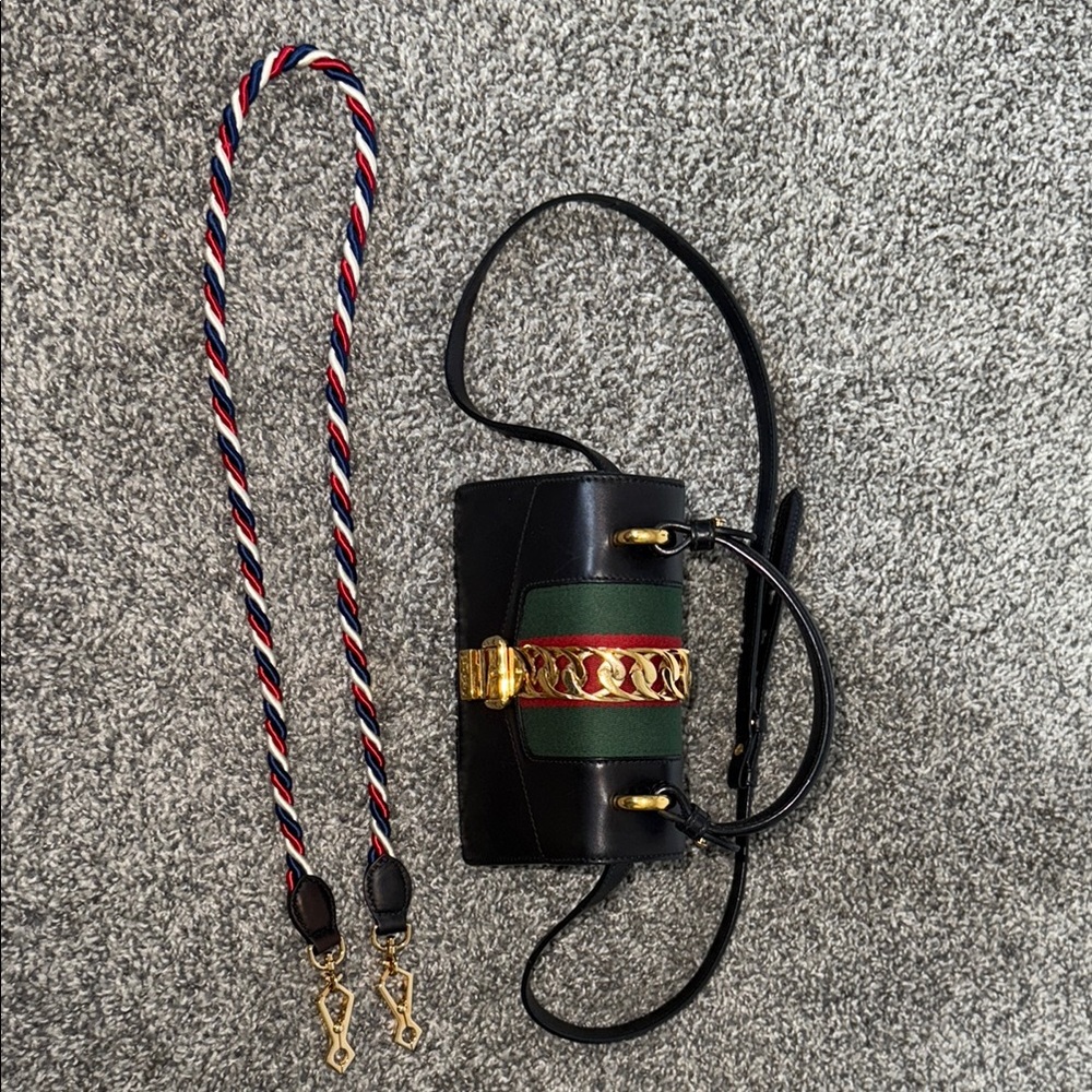 Gucci Sylvie Mini Crossbody - Picture 5 of 6